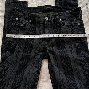 7 For All Mankind Women’s Skinny Jeans Black Geometric/Laser etched Print Denim